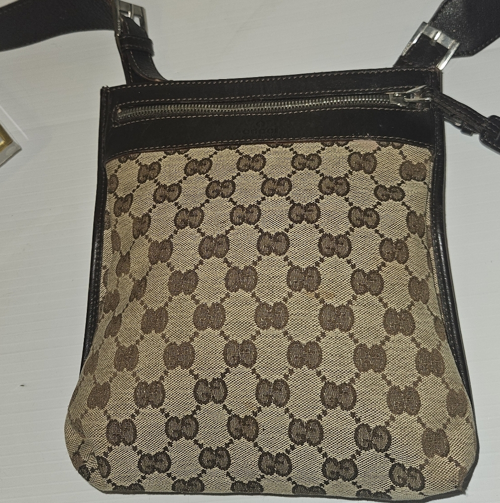 GUCCI GG Supreme Canvas Shoulder Bag Crossbody Sacoche Unisex – Authentic - Picture 4 of 16